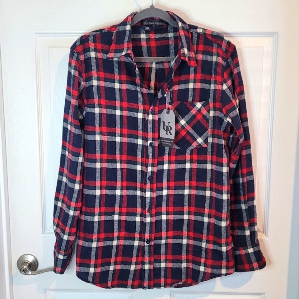 URBAN REPUBLIC Outerwear Men's Plaid Long Sleeve Shirt. Medium (New)